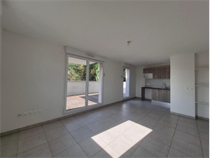 t3 à la location -   31000  TOULOUSE, surface 63 m2 location t3 - UBI476147399